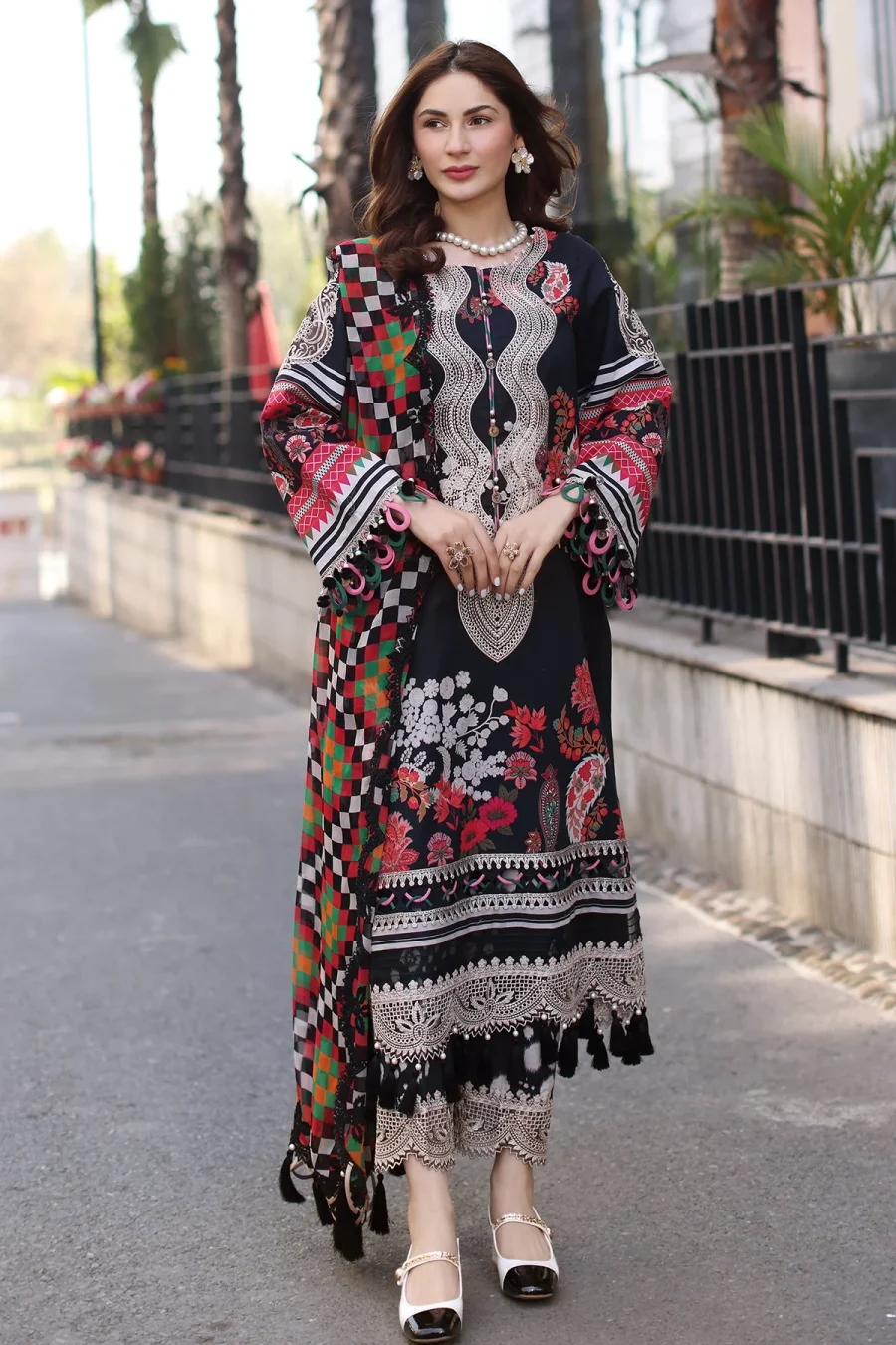 Combination Lawn CC5-21 | 3-Piece Embroidered Suit