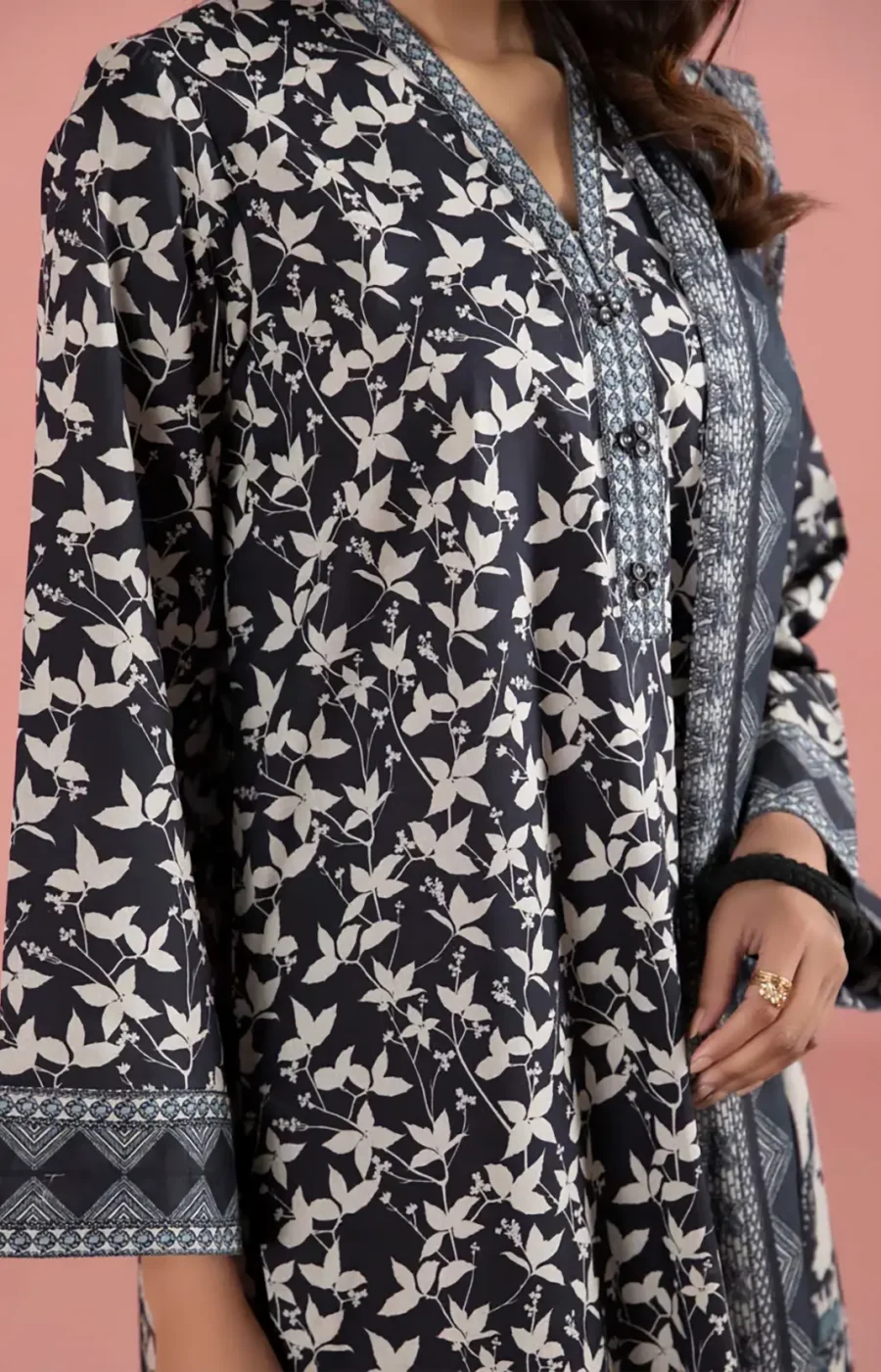 Day to Day Lawn | Black 3-Piece Printed Lawn Suit with Voile Dupatta